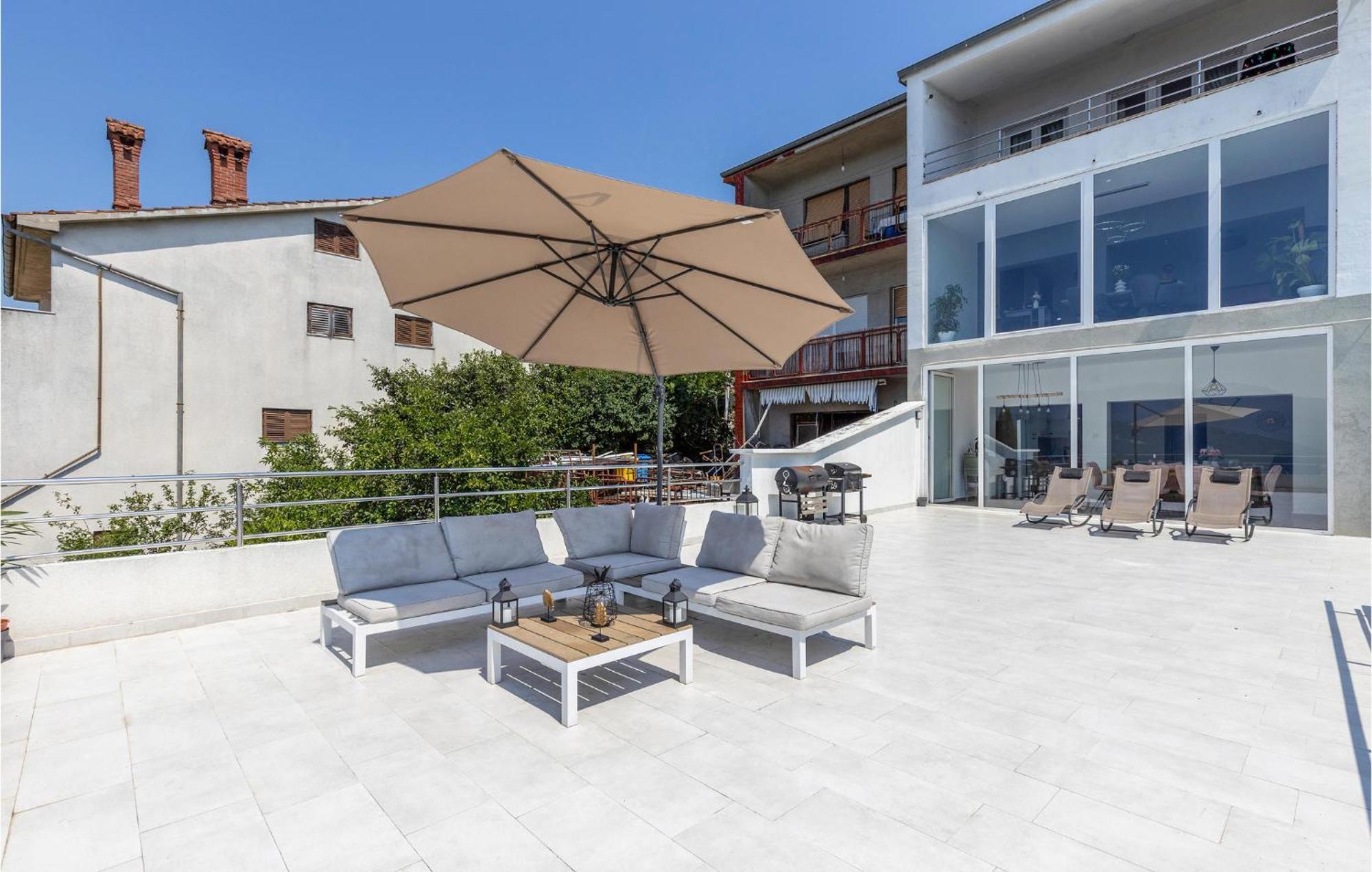 Amazing Apartment In Rijeka With Wifi 외부 사진